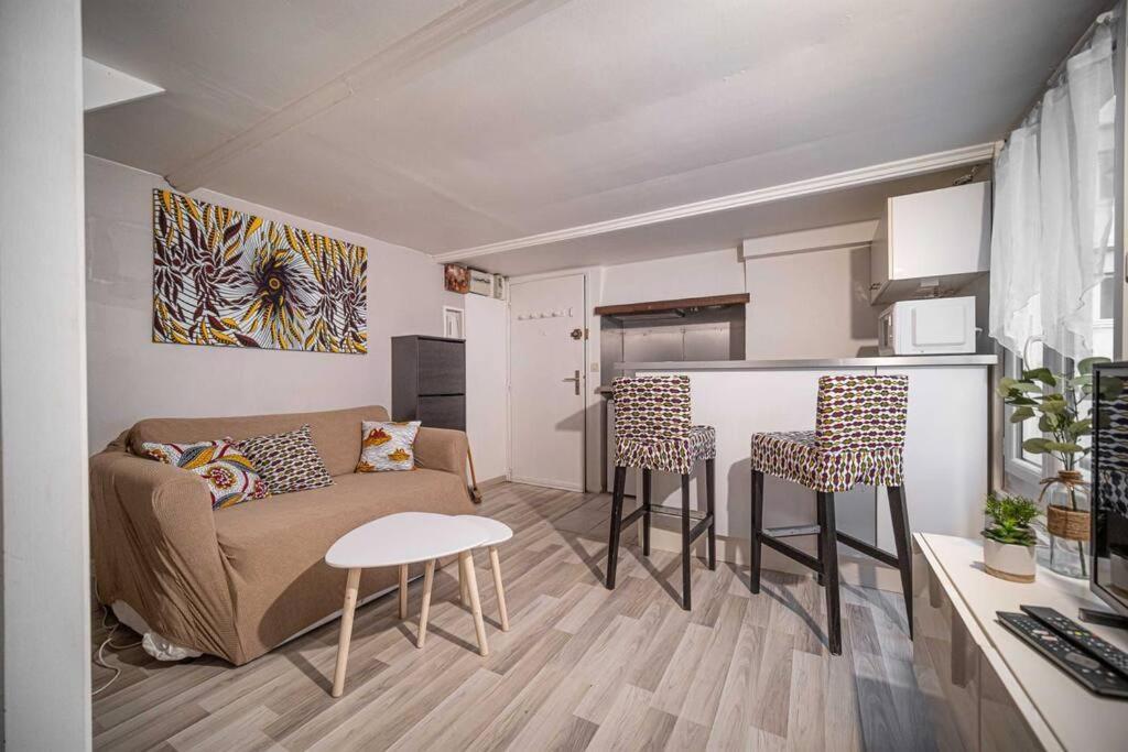 Charmant Duplex - Centre De Fontainebleau Exterior photo
